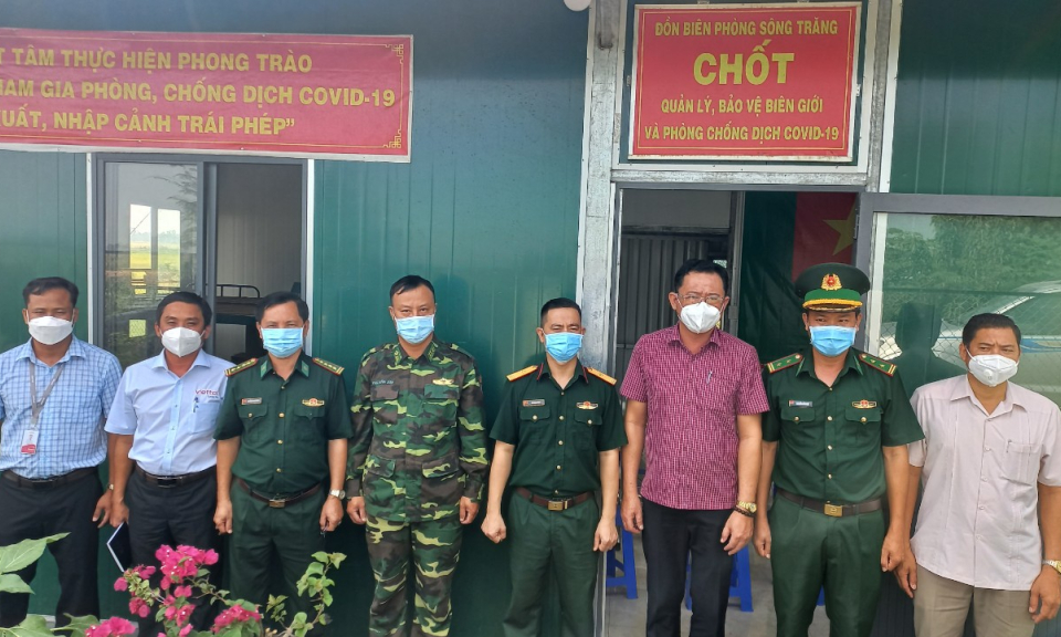 Tân Hưng: Lãnh đạo tỉnh thăm, chúc Tết các trạm, chốt phòng chống dịch COVID-19 trên tuyến biên giới