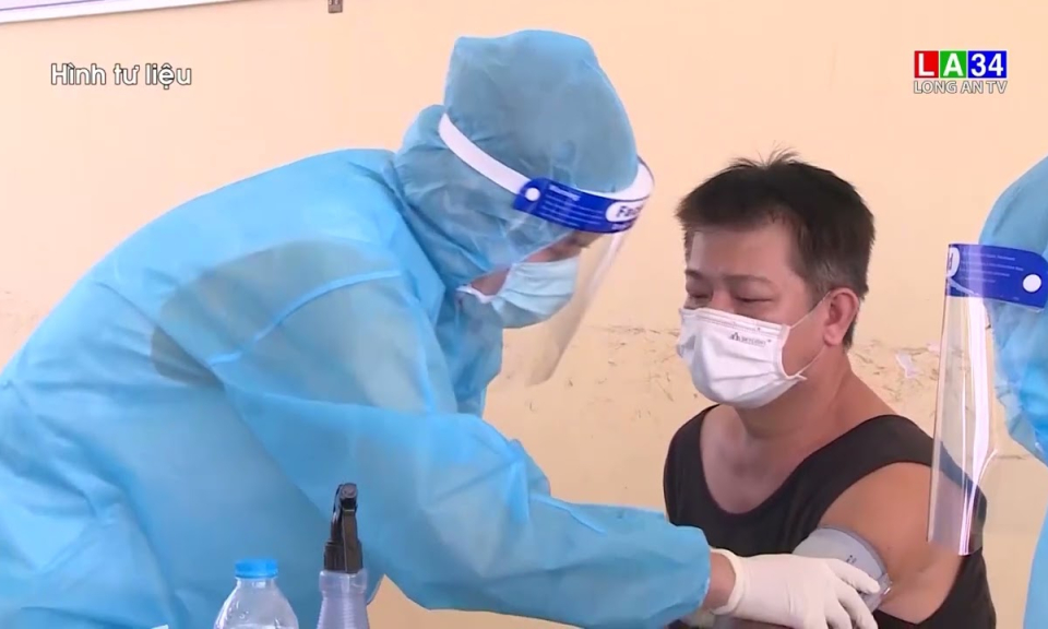 Thần tốc, thần tốc hơn nữa trong tiêm chủng vaccine phòng Covid-19 để mở cửa an toàn