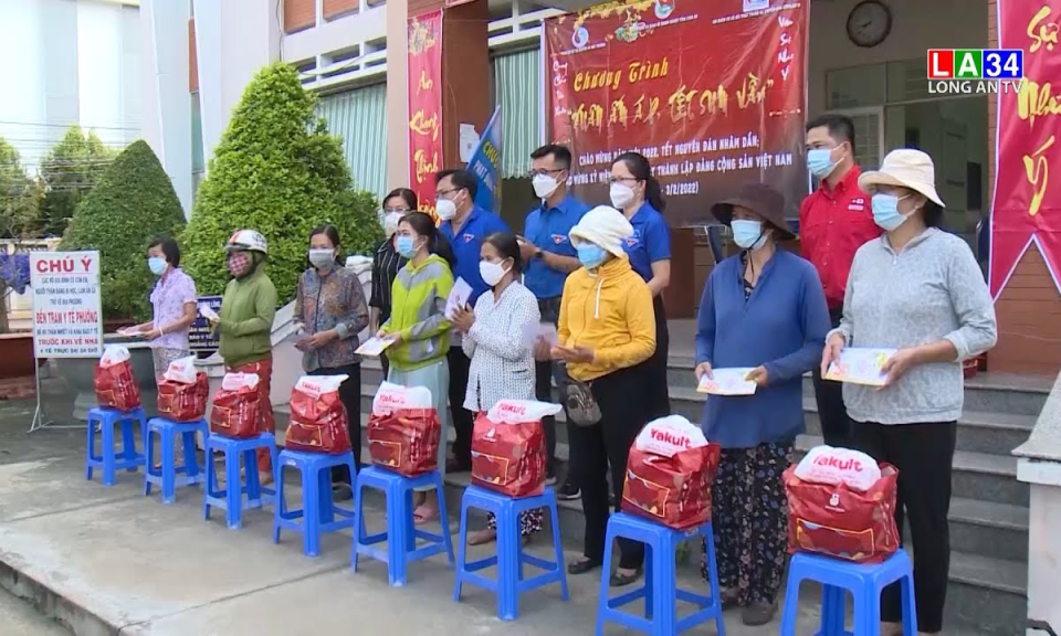 Chương trình “Xuân ấm áp, Tết sum vầy”