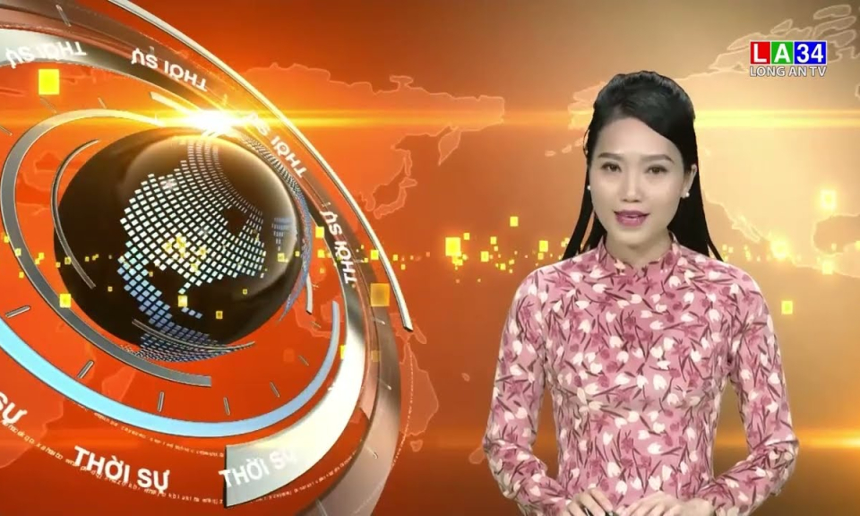 Các đồng chí nguyên là nguyên thủ quốc gia đến thăm và tặng quà tết tại Đức Huệ