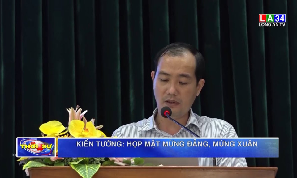Kiến Tường: Họp mặt mừng Đảng, mừng Xuân