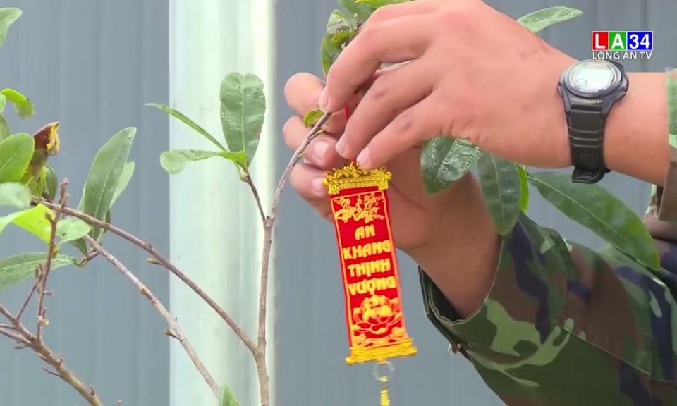 Vui xuân nhưng vẫn không quên nhiệm vụ