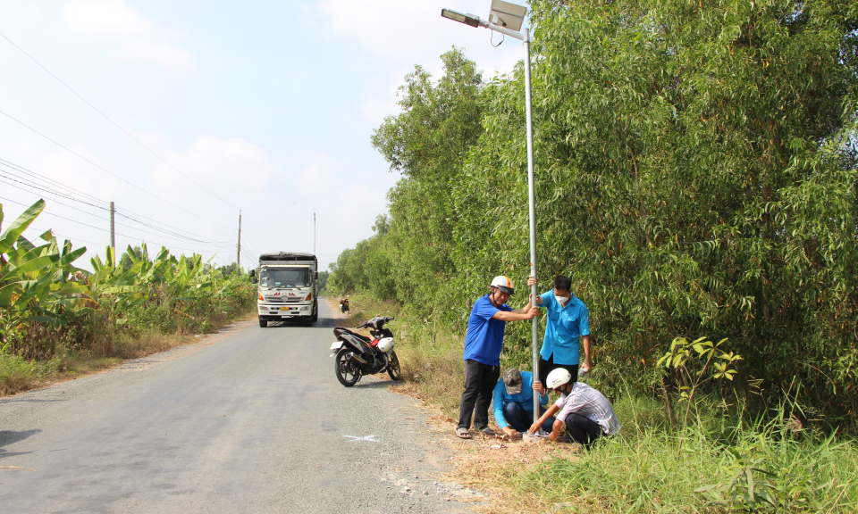 Huyện Đoàn Thủ Thừa xây dựng đoạn đường kiểu mẫu