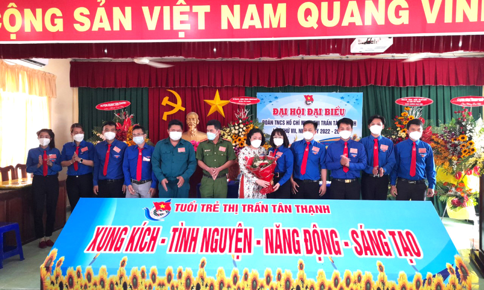 Tân Thạnh: Đại hội điểm Đoàn TNCS Hồ Chí Minh Thị trấn Tân Thạnh