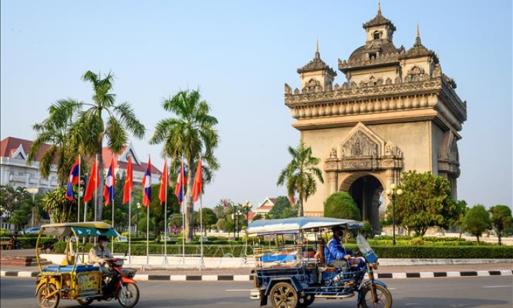 Lào và Thái Lan nhất trí sớm mở lại biên giới