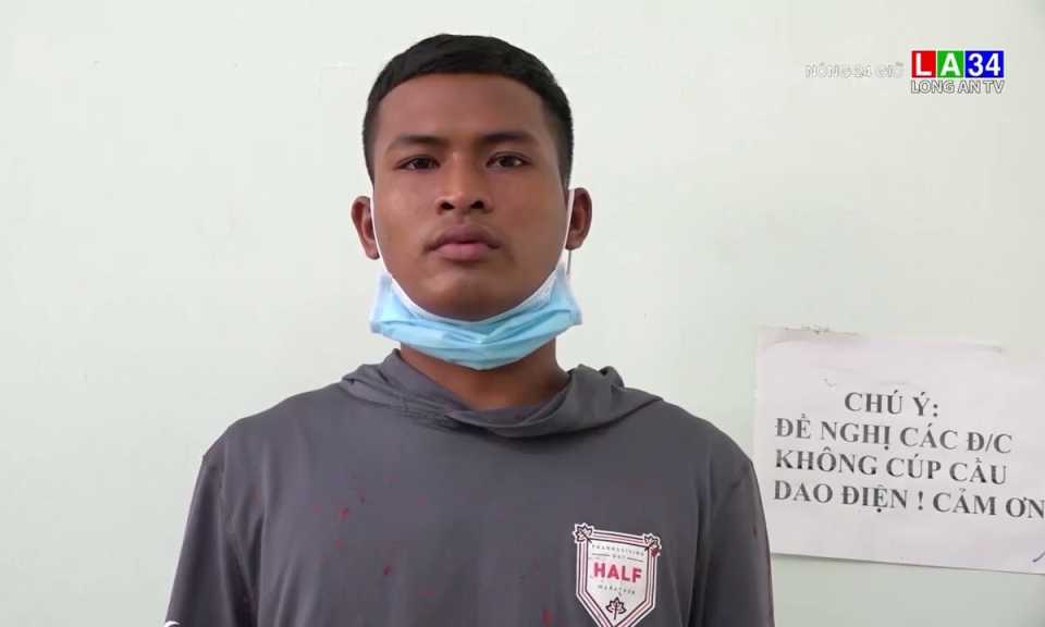 Mâu thuẫn tại quán nhậu vác dao tự chế chém người trọng thương