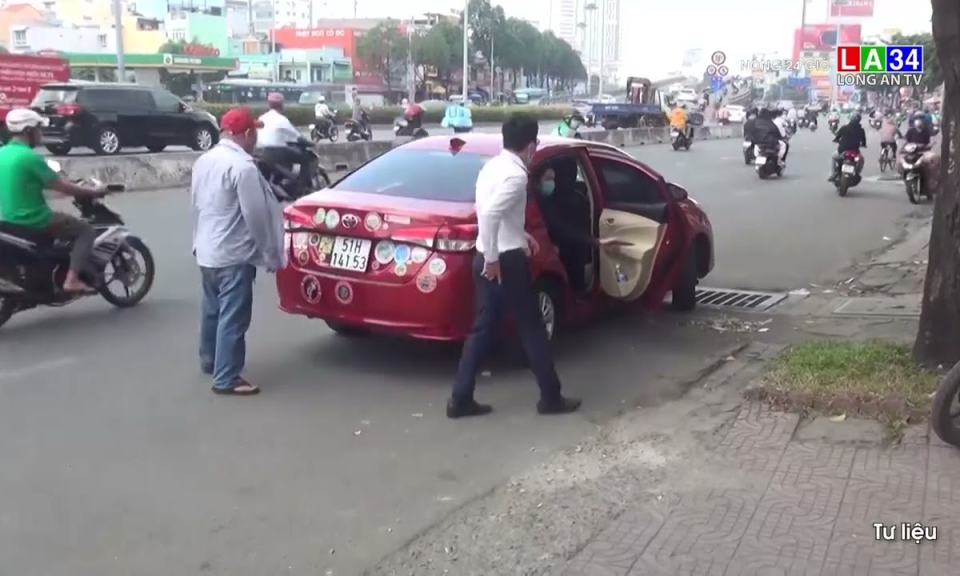 Hãng xe công nghệ đầu tiên tăng giá cước vì áp lực giá xăng