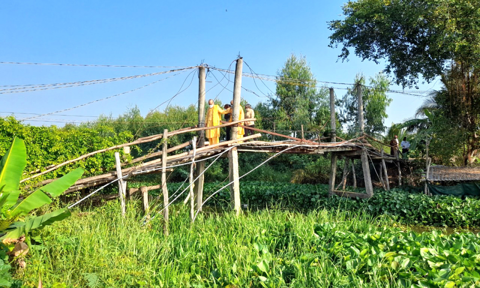 Tân Thạnh khảo sát xây dựng 3 công trình phúc lợi dân sinh