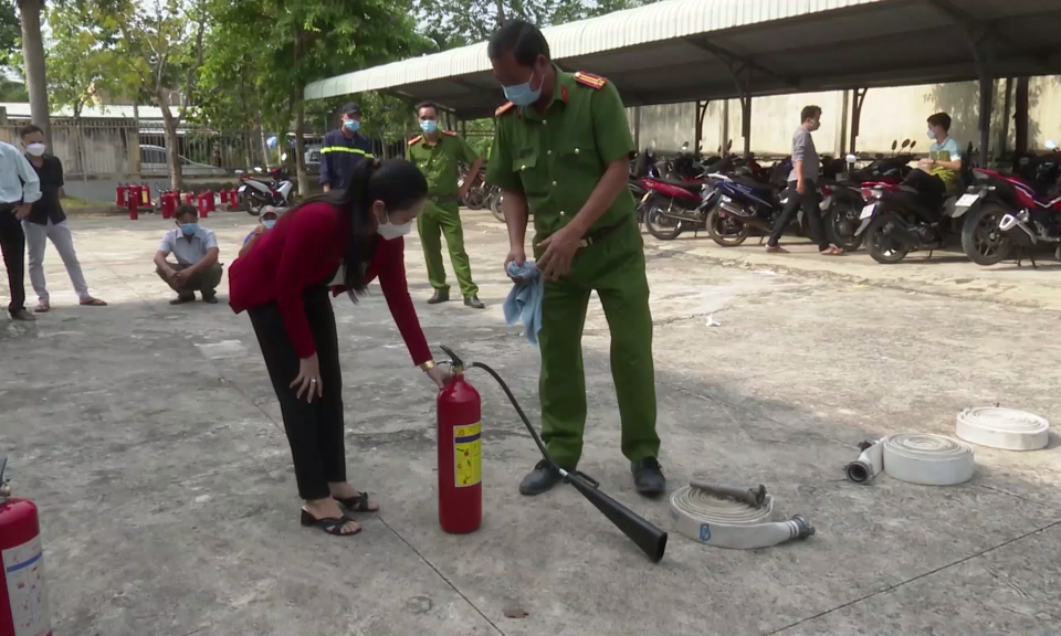 Tân Hưng tăng cường công tác phòng chống cháy nổ trong mùa khô