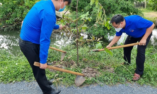 Thành phố Tân An: Thanh niên đồng loạt ra quân Ngày Chủ nhật xanh