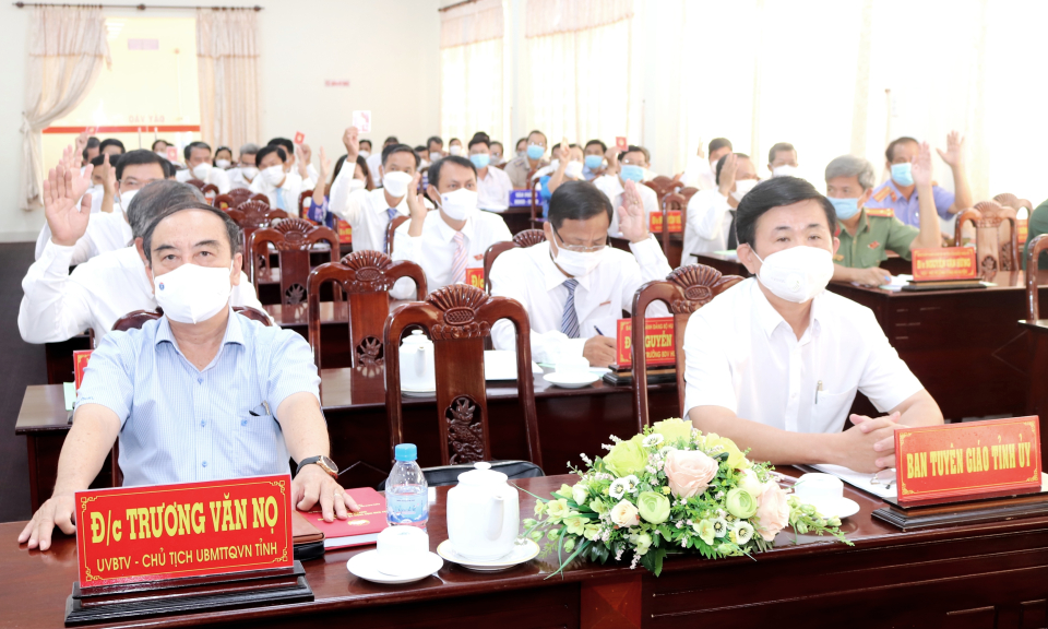 Cần Đước hội nghị Ban chấp hành Đảng bộ lần thứ 8