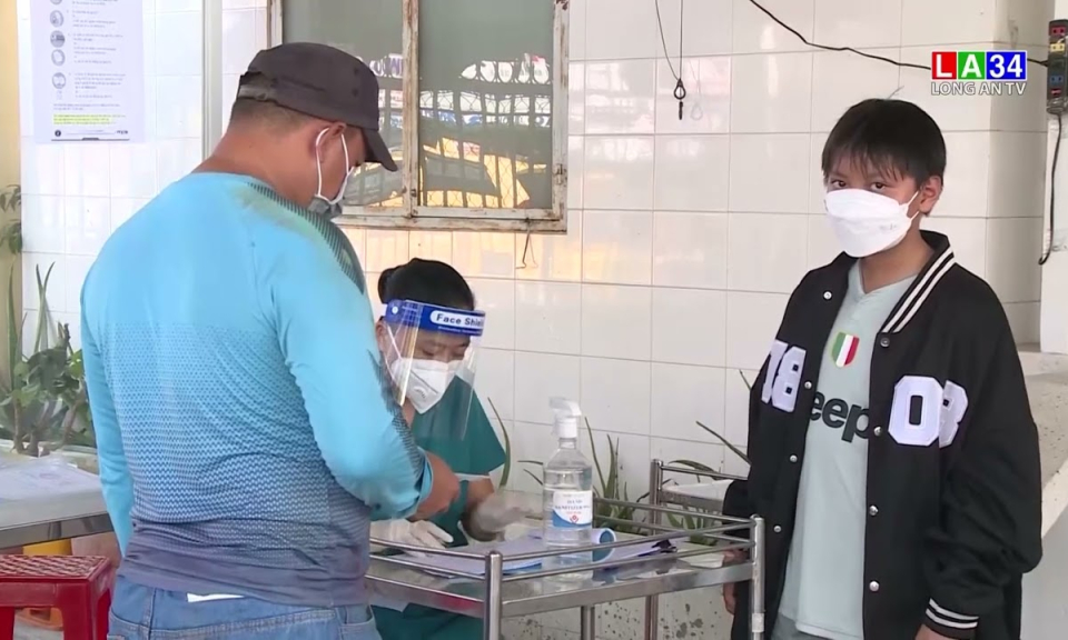 Không chủ quan với biến chủng Omicron