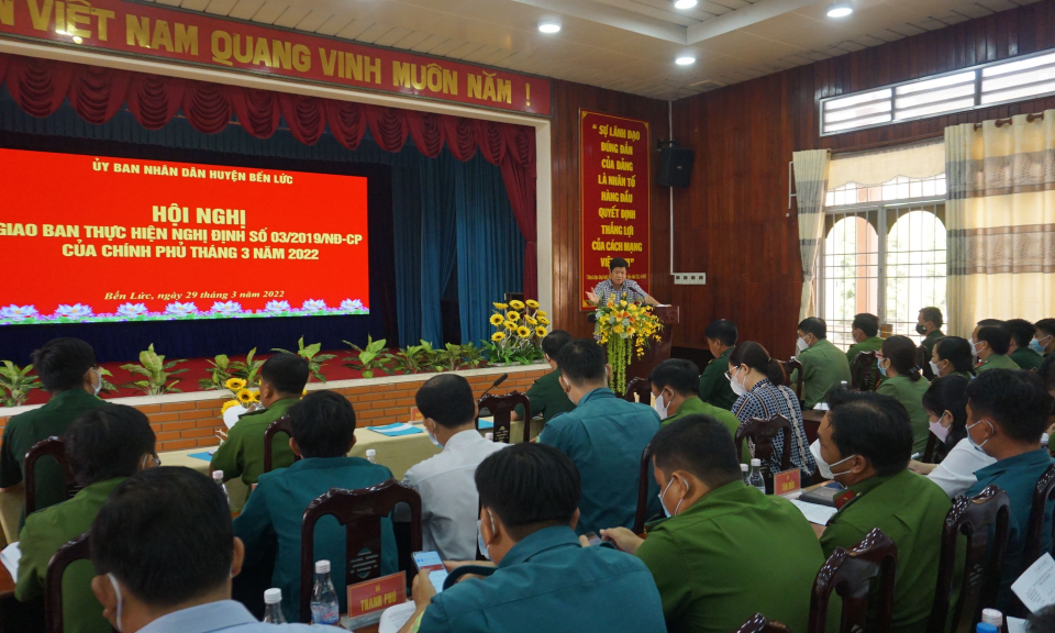 Bến Lức giao ban giữa 3 lực lượng Công an, Quân sự, Biên phòng 