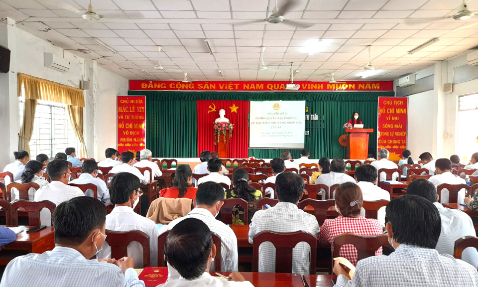 Tân Thạnh khai mạc lớp Bồi dưỡng Đại biểu HĐND cấp xã, thị trấn