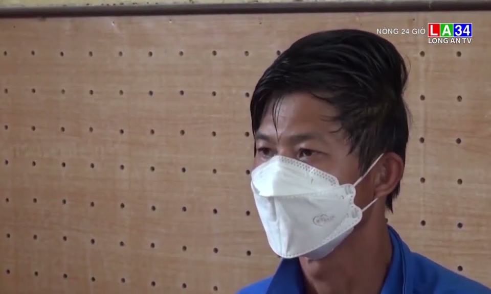 Phẫn nộ việc người đàn ông cắt đứt gân tay một cháu bé 3 tuổi