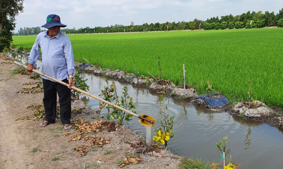 Ông Bùi Hồng Lắm gương điển hình về đóng góp xây dựng nông thôn mới