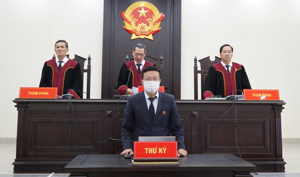 Tòa án nhân dân huyện Ninh Hải xét xử theo mô hình mới