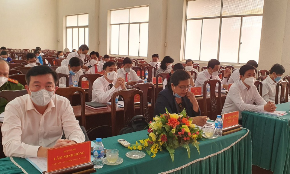 Tân Thạnh Hội nghị Ban chấp hành Huyện ủy khóa X lần thứ 9