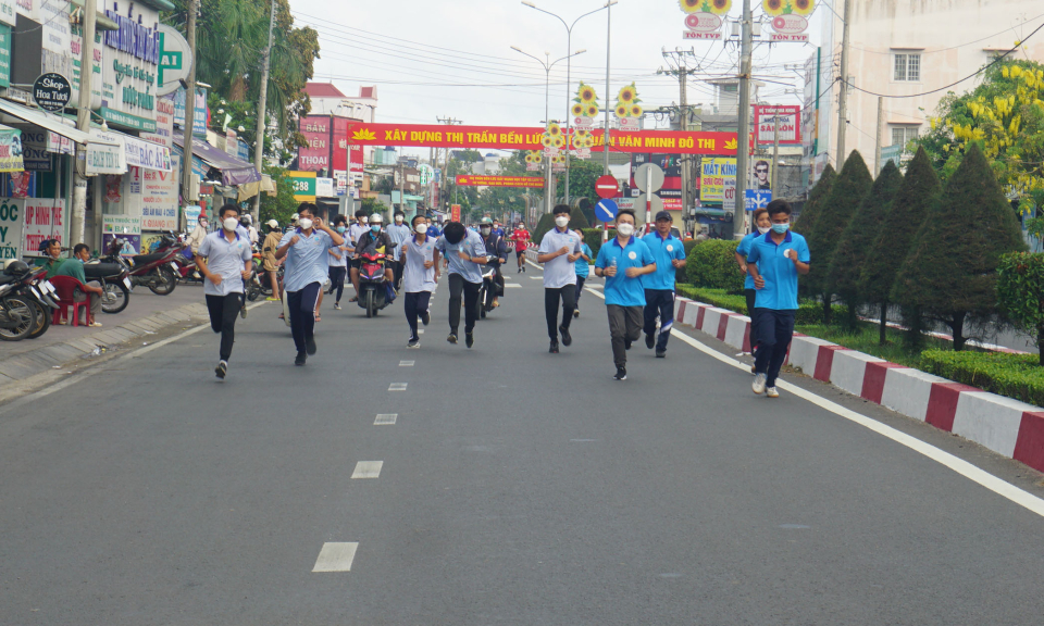 Bến Lức: Ngày chạy Olympic vì sức khỏe toàn dân năm 2022