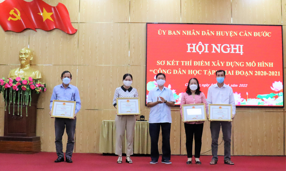 Cần Đước sơ kết mô hình “Công dân học tập” giai đoạn 2020-2021