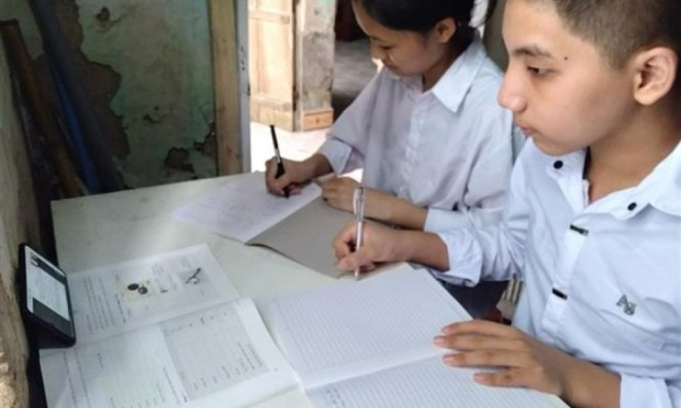 Hỗ trợ vay vốn mua thiết bị học trực tuyến 10 triệu đồng/học sinh