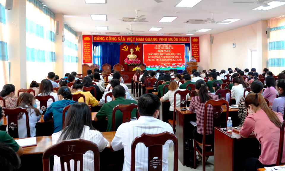 Mộc Hóa thực hiện kết luận quy định của Hội nghị lần thứ 4  Ban Chấp hành Trung ương Đảng 