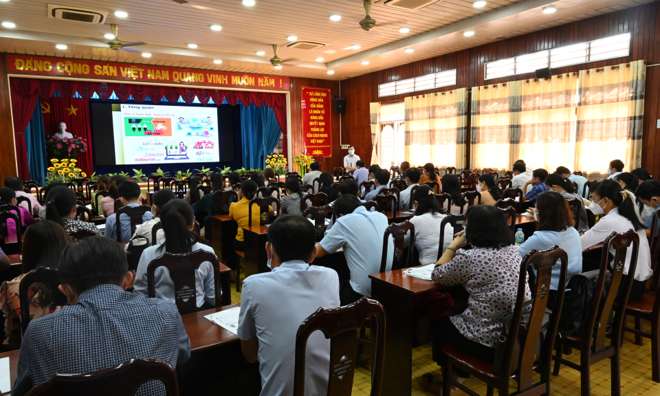 Bến Lức tập huấn nghiệp vụ cải cách hành chính