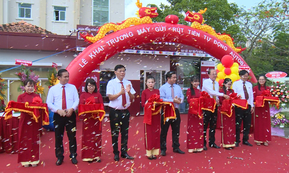 Agribank Long An khai trương Ngân hàng tự động Autobank 