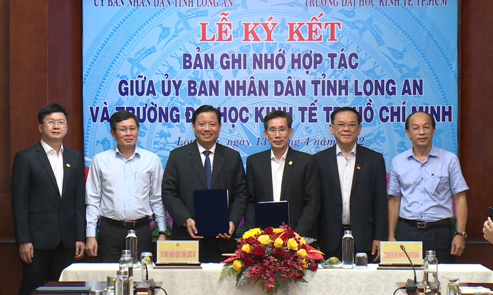 Lễ ký kết Biên bản ghi nhớ hợp tác giữa UBND tỉnh Long An và Trường Đại học Kinh tế TPHCM