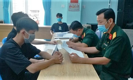 Thành phố Tân An đăng ký nghĩa vụ quân sự lần đầu cho nam công dân tuổi 17