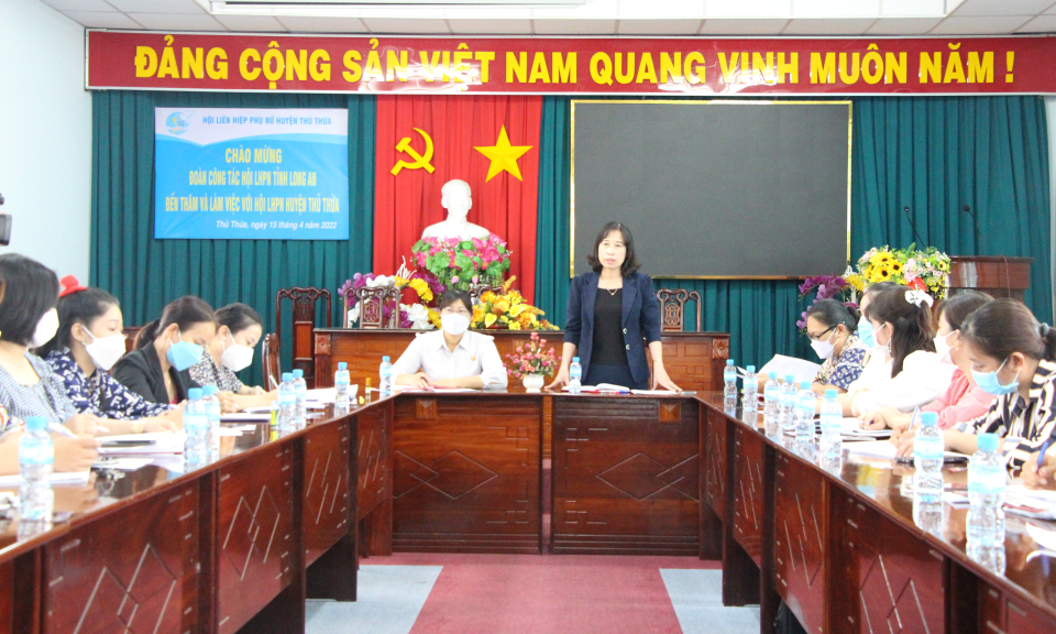 Thủ Thừa: Hội LHPN tỉnh Long An làm việc với Hội LHPN huyện