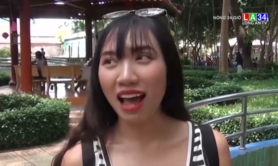 "Lạnh người" khi vào nơi nuôi nhiều rắn độc khổng lồ ở miền Tây Nam Bộ