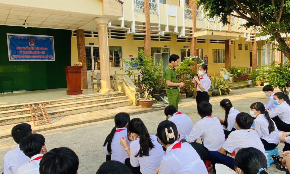 Bến Lức tăng cường giáo dục pháp luật, kỹ năng phòng vệ, phòng chống xâm hại tình dục, bạo lực học đường 