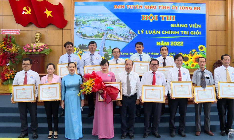 Bế mạc Hội thi giảng viên lý luận chính trị giỏi cấp tỉnh năm 2022