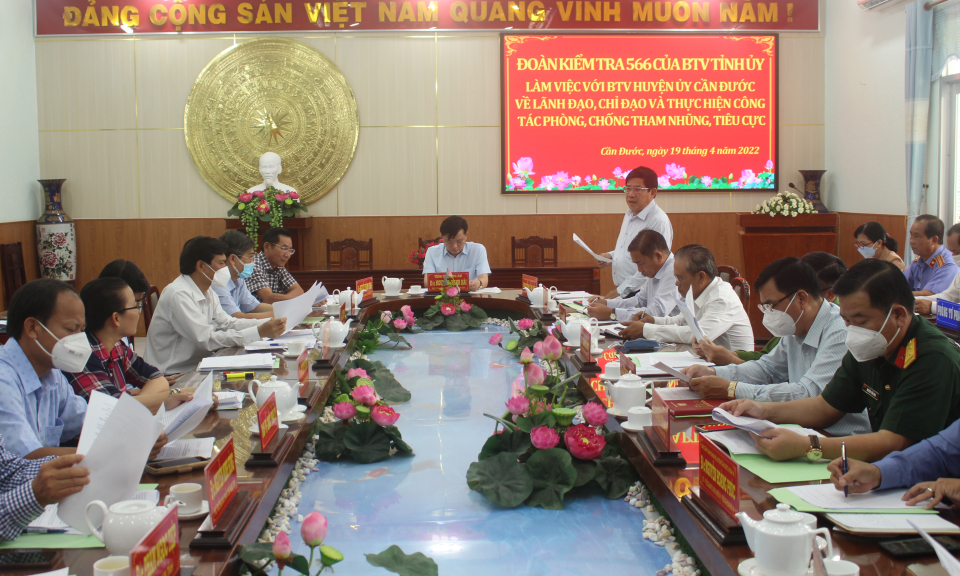 Phó Bí thư Thường trực Tỉnh ủy làm việc tại huyện Cần Đước