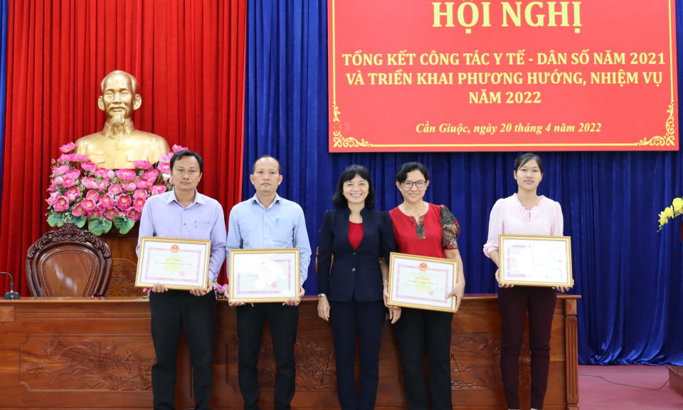 Huyện Cần Giuộc tổng kết công tác Dân số năm 2021