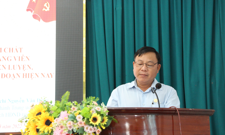 Thủ Thừa học tập triển khai chuyên đề học tập và làm theo tư tưởng, đạo đức, phong cách Hồ Chí Minh