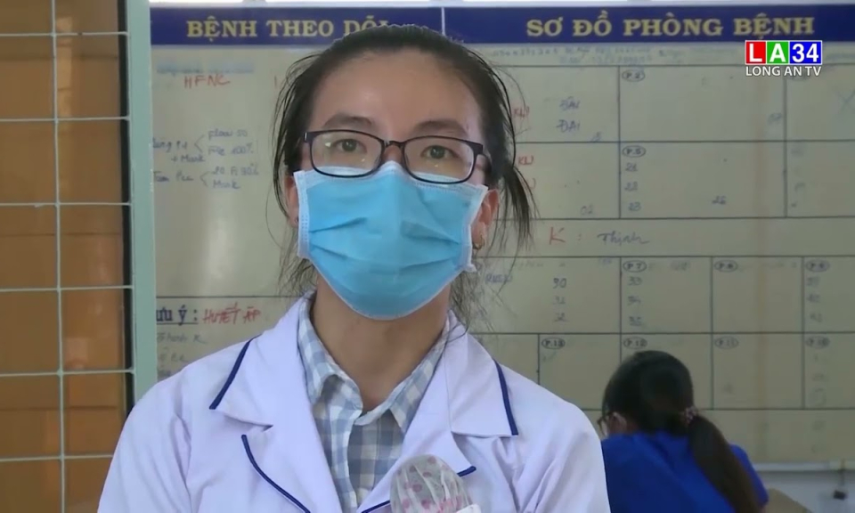 Nhiễm bệnh khi làm nhiệm vụ, y bác sĩ vẫn kiên cường cùng bệnh nhân chiến đấu dịch Covid-19