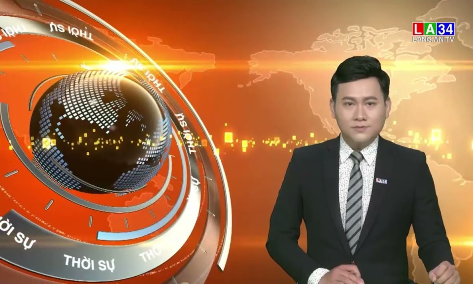 Nguyên Chủ tịch nước Trương Tấn Sang trao tiền hỗ trợ xây cầu giao thông nông thôn