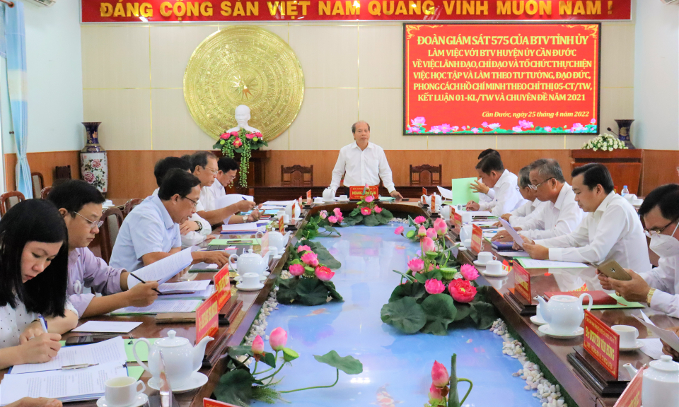 Ban Thường vụ Tỉnh ủy làm việc tại Cần Đước