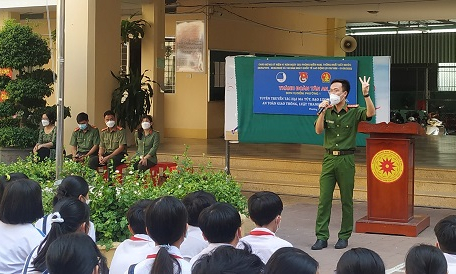 Thành phố Tân An tăng cường tuyên truyền tác hại ma túy, bạo lực học đường, an toàn giao thông trong học sinh và đoàn viên thanh niên