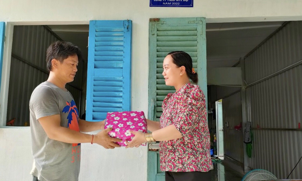 Bến Lức trao nhà mái ấm tình thương cho phụ nữ nghèo xã An Thạnh