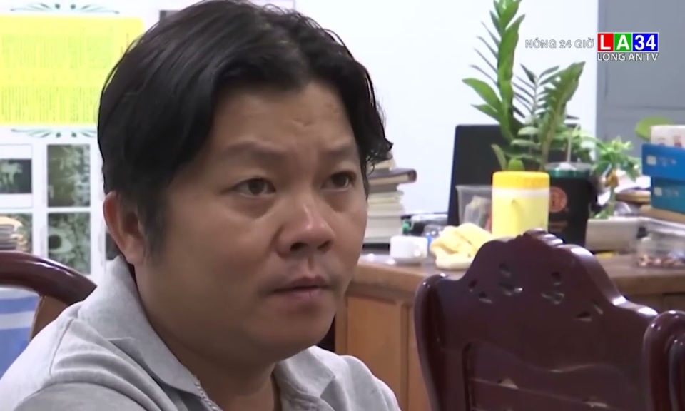 Bắt băng nhóm vận chuyển số lượng lớn thuốc lá lậu