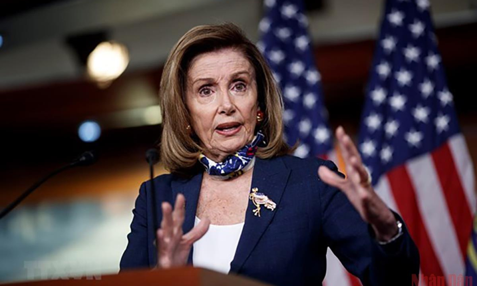 Chủ tịch Hạ viện Mỹ Nancy Pelosi bất ngờ thăm Ukraine