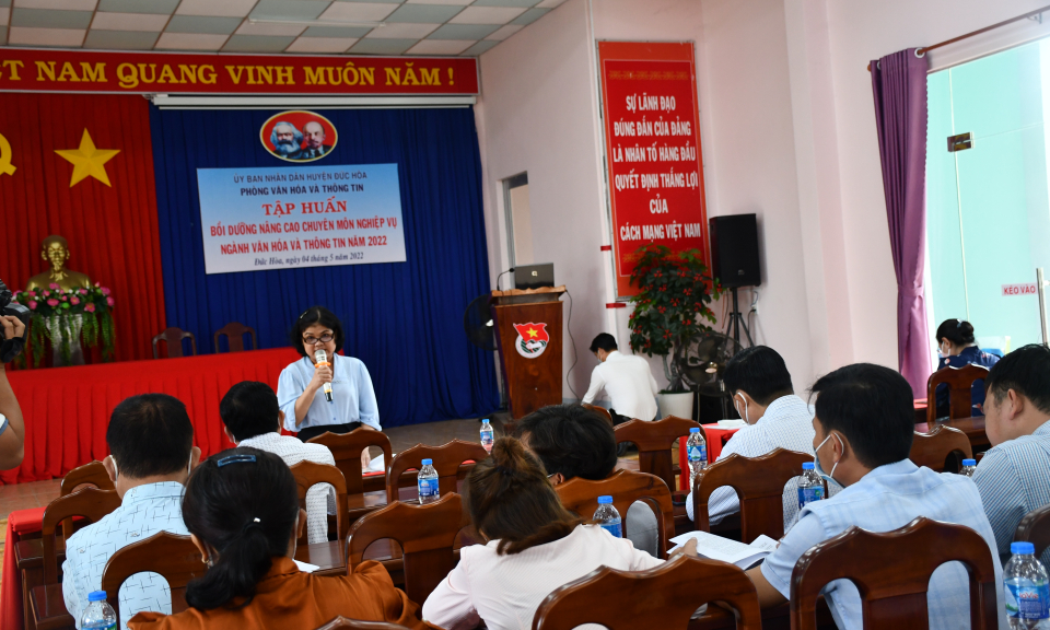 Đức Hòa nâng cao chuyên môn nghiệp vụ ngành văn hóa và thông tin 