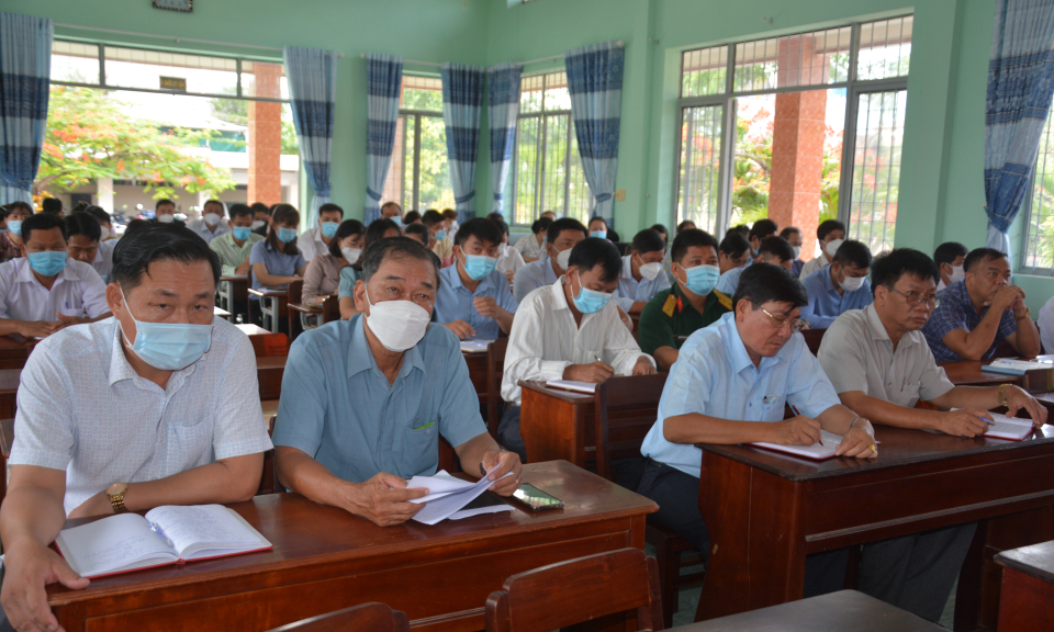Cần Giuộc tập huấn công tác dân vận, quy chế dân chủ cơ sở và công tác dân tộc tôn giáo năm 2022