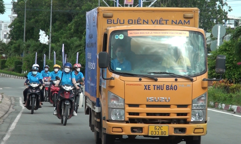 Tân Hưng ra quân hưởng ứng tháng vận động triển khai BHXH toàn dân năm 2022