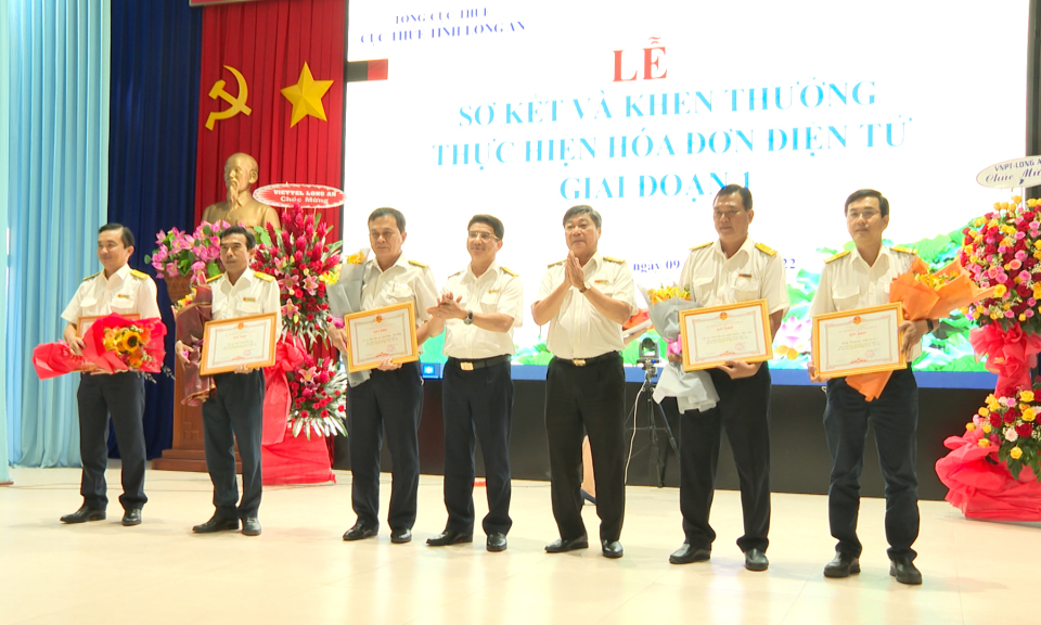 Cục thuế tỉnh Long An sơ kết thực hiện hóa đơn điện tử giai đoạn 1
