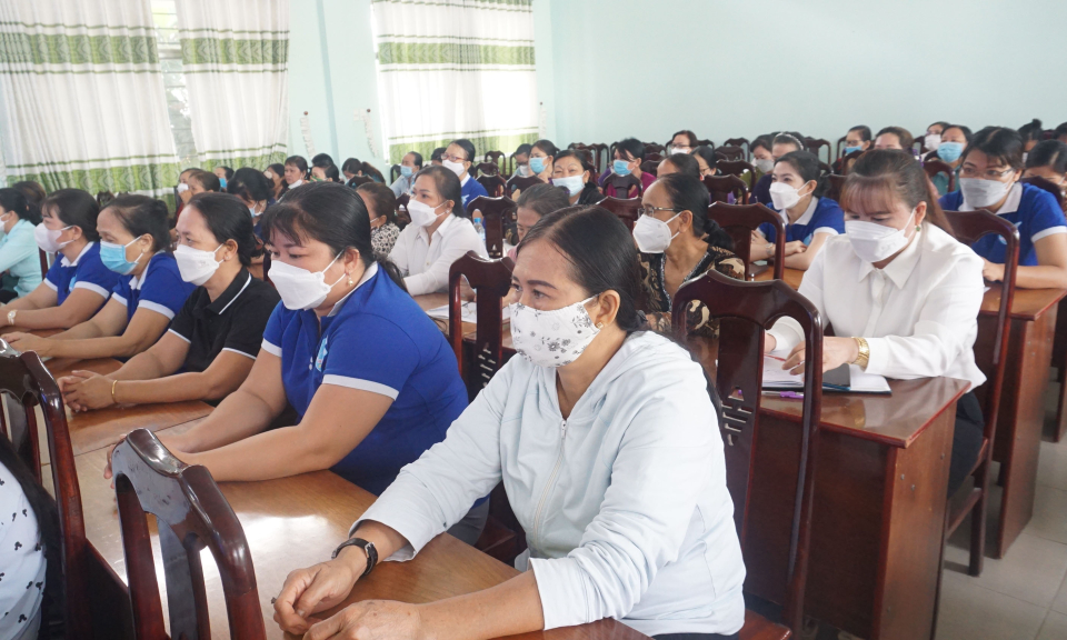 Bến Lức bồi dưỡng nghiệp vụ công tác Hội cho 130 cán bộ Hội  Phụ nữ cơ sở