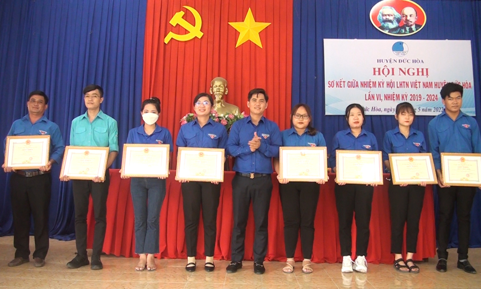 Hội Liên hiệp thanh niên huyện Đức Hòa sơ kết giữa nhiệm kỳ 